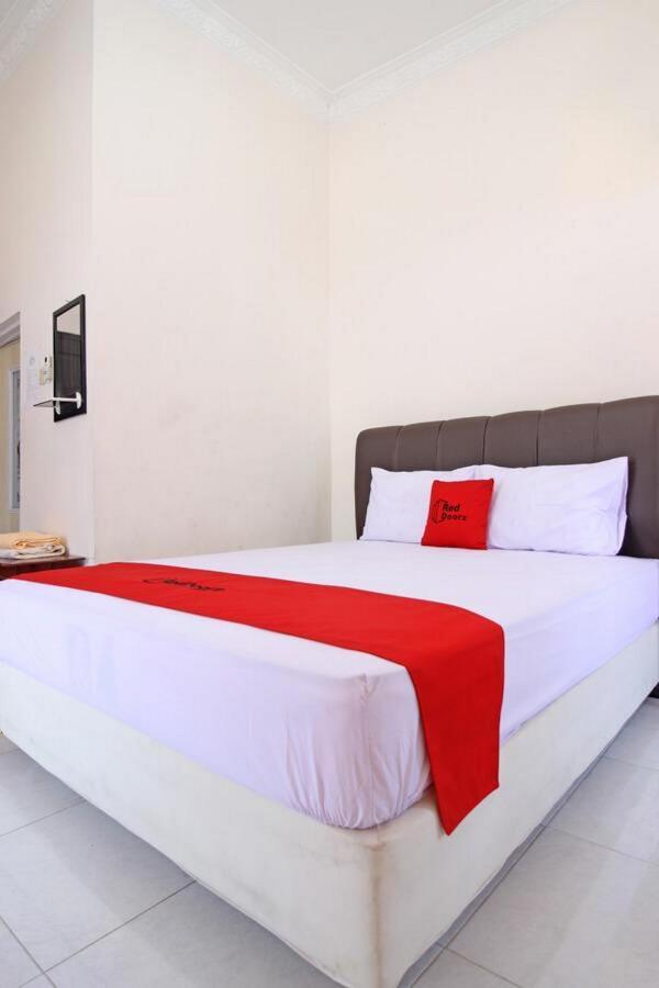 Reddoorz Near Umy Yogyakarta Hotell Ngabean Exteriör bild